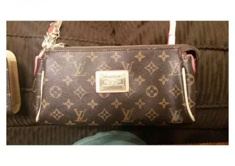 Get Her What She Wants fr Valentines Louis Vuttion Purse